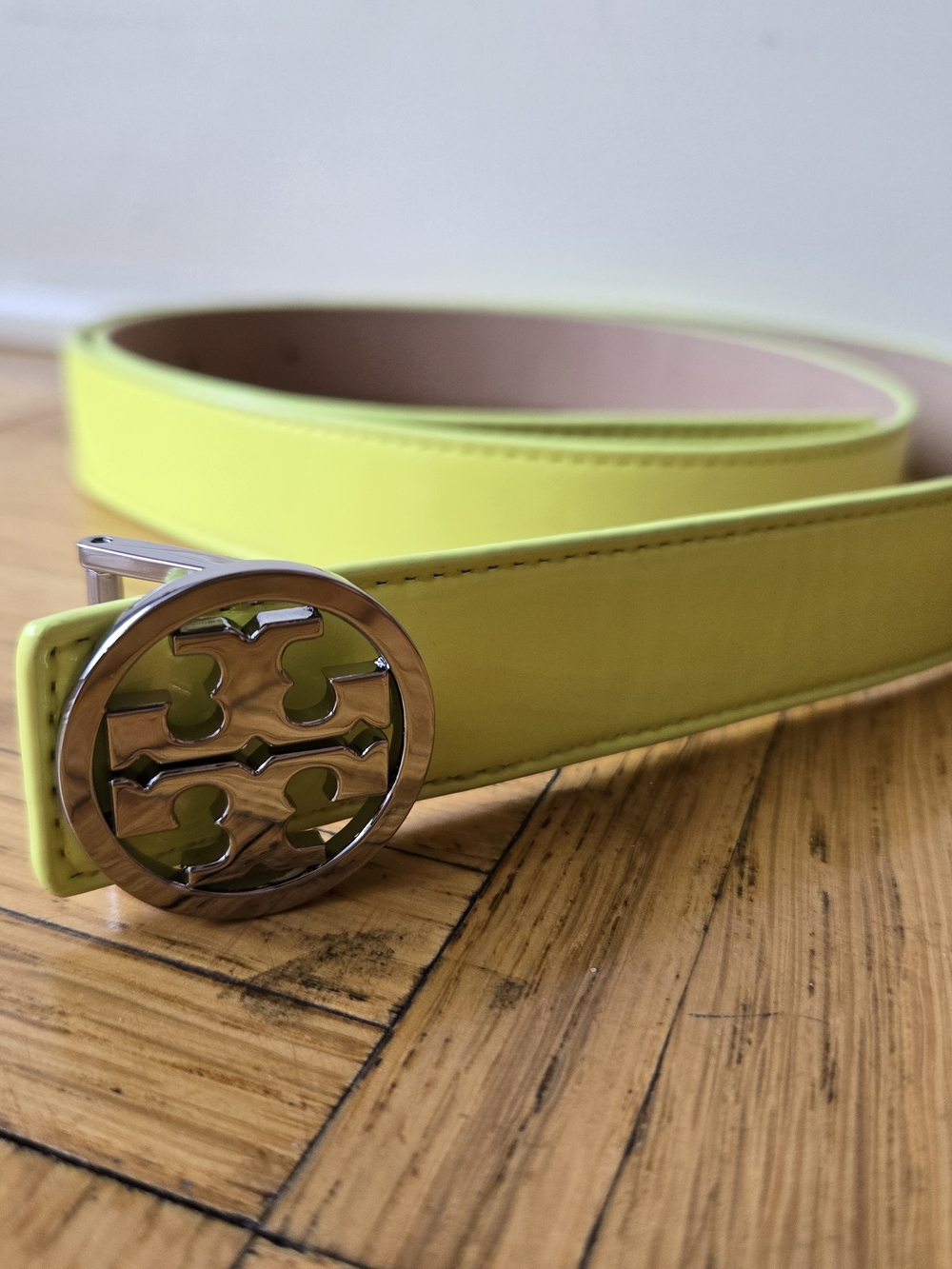Brand New With Tags Tory Burch Neon Yellow Women's Miller Logo Buckle Belt 1"